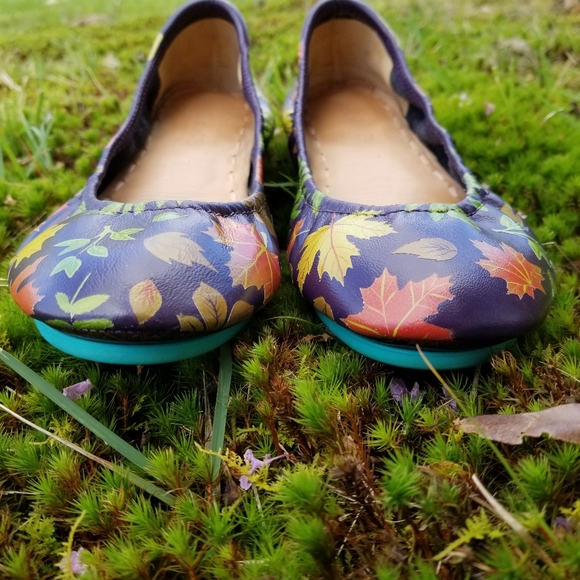 "All Fall" Tieks Size 7 (Taking Comissions) - Picture 13 of 14